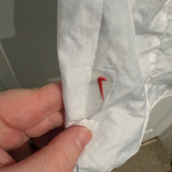 Nike zip up sleeveless jacket - Picture 4 of 4